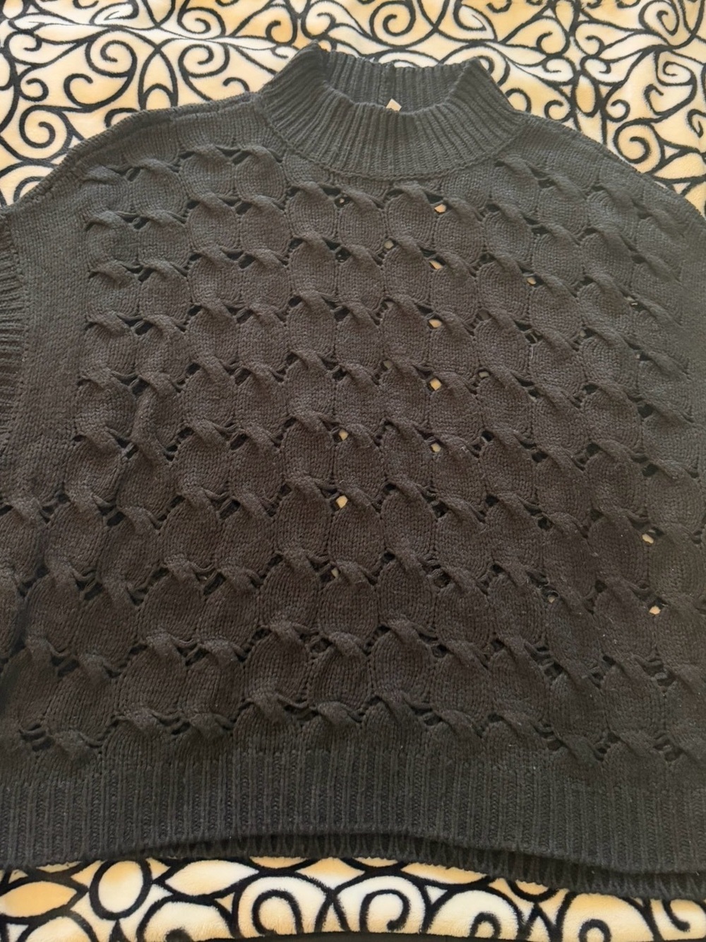 DR2 Black Chunky Knit Mock Neck Vest